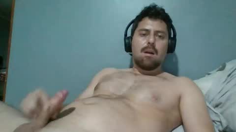 jairito31385 online show from April 6, 5:19 am