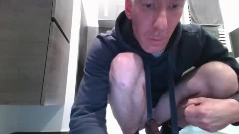Snapshot of jak_81 chatting on January 8, 1:00 am jak_81 online show from January 8, 1:00 am