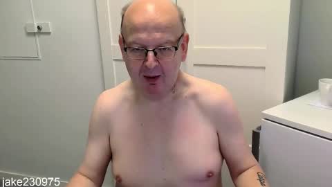 Jake2309 online show from October 18, 8:36 pm