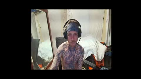 showingitoff online show from April 1, 4:36 am