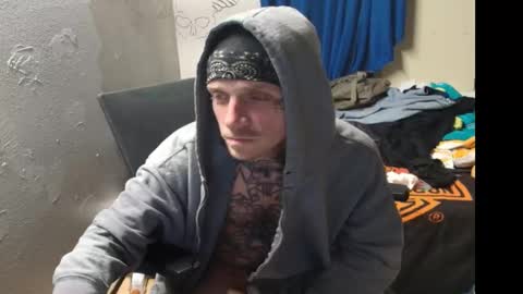 showingitoff online show from February 9, 2:49 am