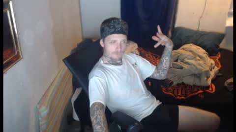 showingitoff online show from November 21, 6:23 am