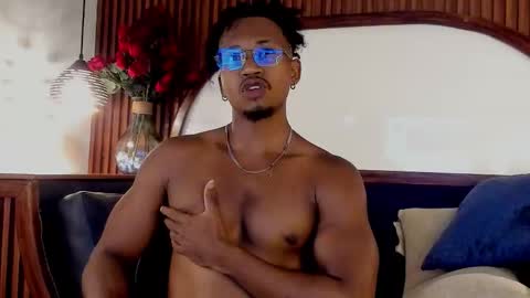   online show from February 28, 10:03 am