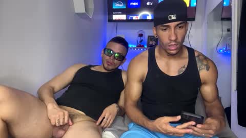 james_and_max online show from March 7, 12:58 am