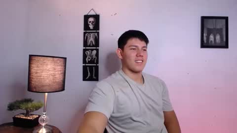 james_cr online show from November 14, 11:39 pm