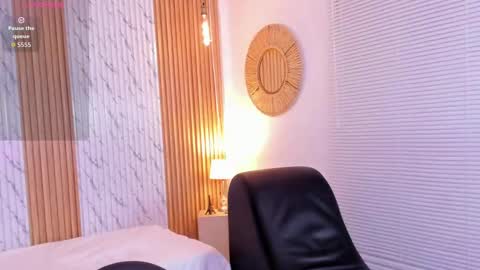 James online show from October 11, 9:08 pm