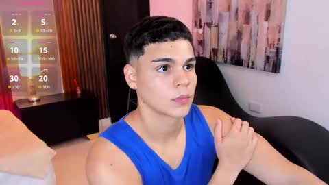 Snapshot of james_jonnes chatting on October 3, 8:36 pm James online show from October 3, 8:36 pm