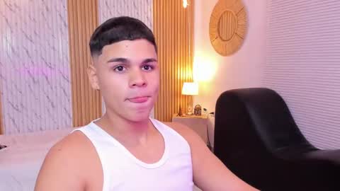 James online show from October 14, 9:55 pm