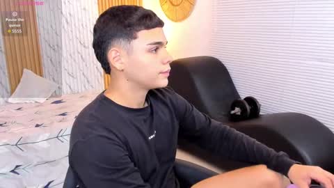 James online show from October 9, 8:03 pm