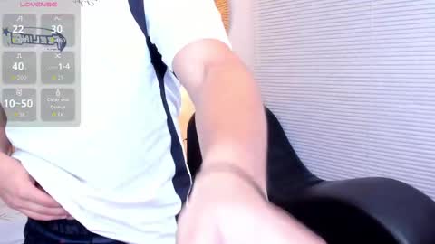 Snapshot of james_jonnes chatting on October 7, 7:51 pm James online show from October 7, 7:51 pm