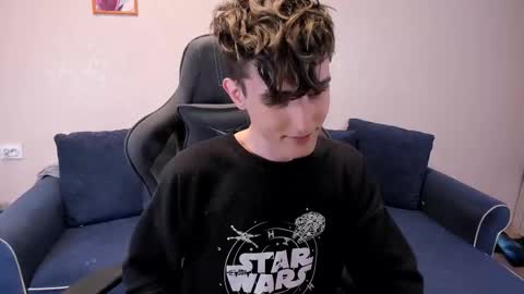 Snapshot of james_mil chatting on October 9, 7:08 pm James online show from October 9, 7:08 pm