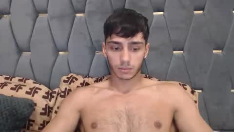 Snapshot of james_qss8 chatting on September 14, 2:52 pm James online show from September 14, 2:52 pm