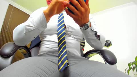 Snapshot of james_thick1 chatting on January 13, 12:02 pm James online show from January 13, 12:02 pm