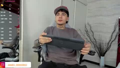 jamesdekker online show from October 15, 8:16 pm