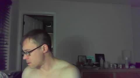 Snapshot of jamesjewels chatting on February 16, 3:26 am jamesjewels online show from February 16, 3:26 am