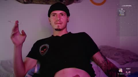 jamesss____ online show from October 22, 4:38 am