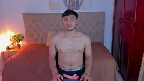 janomar01 online show from November 20, 7:12 pm