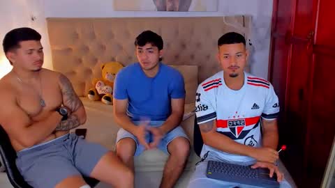 janomar01 online show from November 4, 6:53 pm