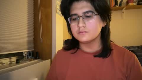 Sir Mez online show from February 3, 8:24 am