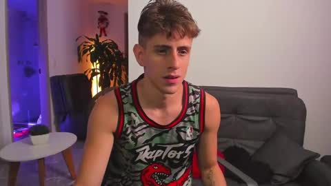 Snapshot of jasper__jones chatting on December 4, 11:13 pm JASPER JONES online show from December 4, 11:13 pm