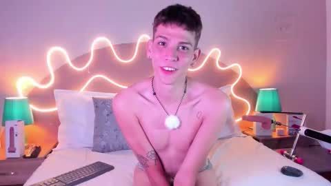 Snapshot of jasson_smit chatting on September 27, 8:17 pm J A S S O N online show from September 27, 8:17 pm