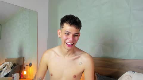 Snapshot of jasson_smit chatting on February 24, 12:59 pm J A S S O N online show from February 24, 12:59 pm
