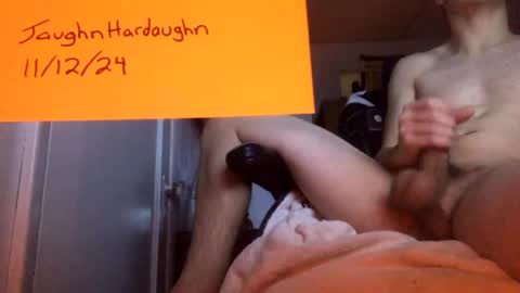 Snapshot of jaughnhardaughn chatting on December 11, 8:16 pm Jaughn Hardaughn online show from December 11, 8:16 pm