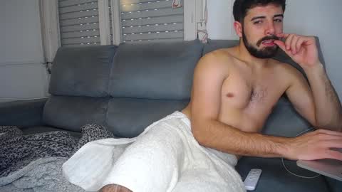 Javier  online show from January 6, 10:58 pm