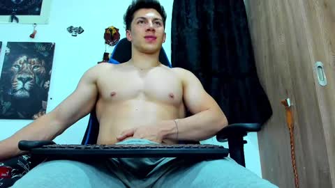 Javier online show from February 25, 11:11 pm