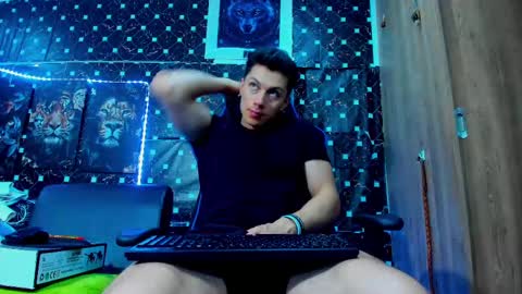 Javier online show from October 6, 11:42 pm