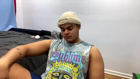 Snapshot of javiricorich chatting on February 19, 7:06 am javiSdick online show from February 19, 7:06 am