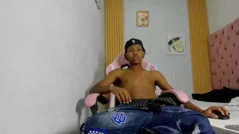 jax_maliq online show from October 17, 2:15 am