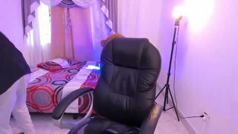 Jaxvance online show from June 2, 11:11 am