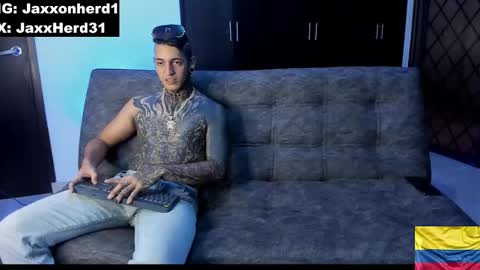 Snapshot of jaxxxonherd chatting on December 12, 11:03 pm Michael online show from December 12, 11:03 pm