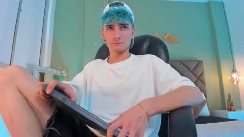 jaydenvillalobos online show from September 22, 7:57 pm