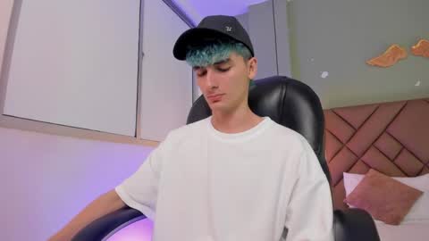 jaydenvillalobos online show from September 28, 7:45 pm