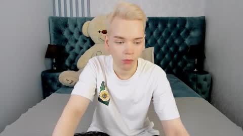 je_salvatore online show from March 4, 7:48 am