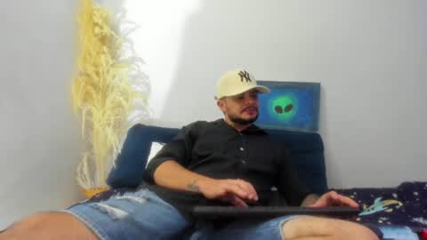 Jean alex  online show from June 13, 2:09 am