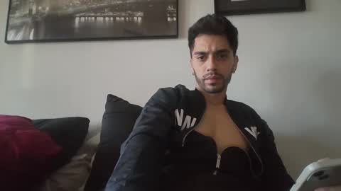 Snapshot of jeanpierbello7 chatting on March 10, 2:26 pm jean pier bello Silva online show from March 10, 2:26 pm