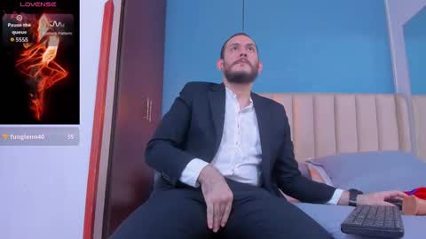 Jeanpiere online show from November 29, 10:56 pm