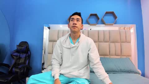 Matias Jeong  online show from February 15, 12:46 pm