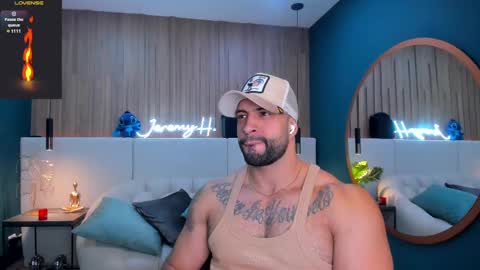 Snapshot of jeremy_harden chatting on February 18, 10:14 pm Jeremy online show from February 18, 10:14 pm