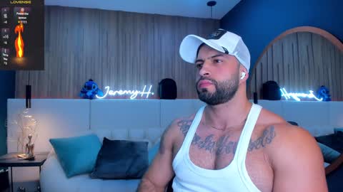 Snapshot of jeremy_harden chatting on February 4, 10:24 pm Jeremy online show from February 4, 10:24 pm