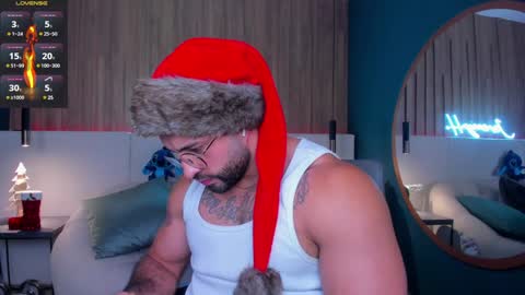 Snapshot of jeremy_harden chatting on December 16, 10:34 pm Jeremy online show from December 16, 10:34 pm