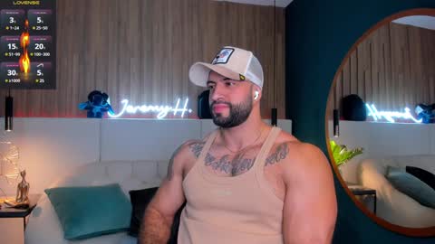 Snapshot of jeremy_harden chatting on January 29, 9:39 pm Jeremy online show from January 29, 9:39 pm