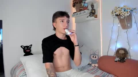 jero independent model online show from February 13, 7:58 am