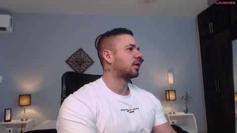 Snapshot of jeremylowe chatting on January 10, 1:09 pm Jeremy Lowe online show from January 10, 1:09 pm