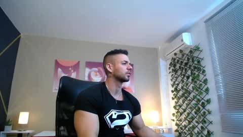 Snapshot of jeremylowe chatting on March 7, 1:07 pm Jeremy Lowe online show from March 7, 1:07 pm