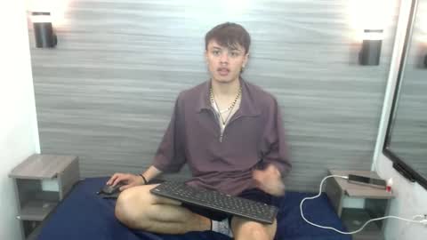 Jerom xx online show from September 29, 8:05 pm