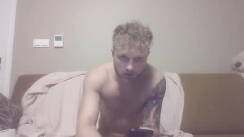 Snapshot of jerryalise chatting on December 20, 7:07 pm jerryalise online show from December 20, 7:07 pm